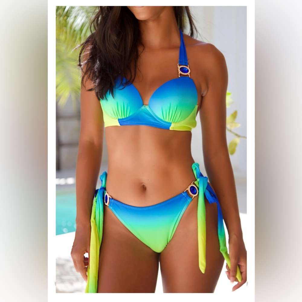 Moda Minx. Bikini Set.  Swimwear size S